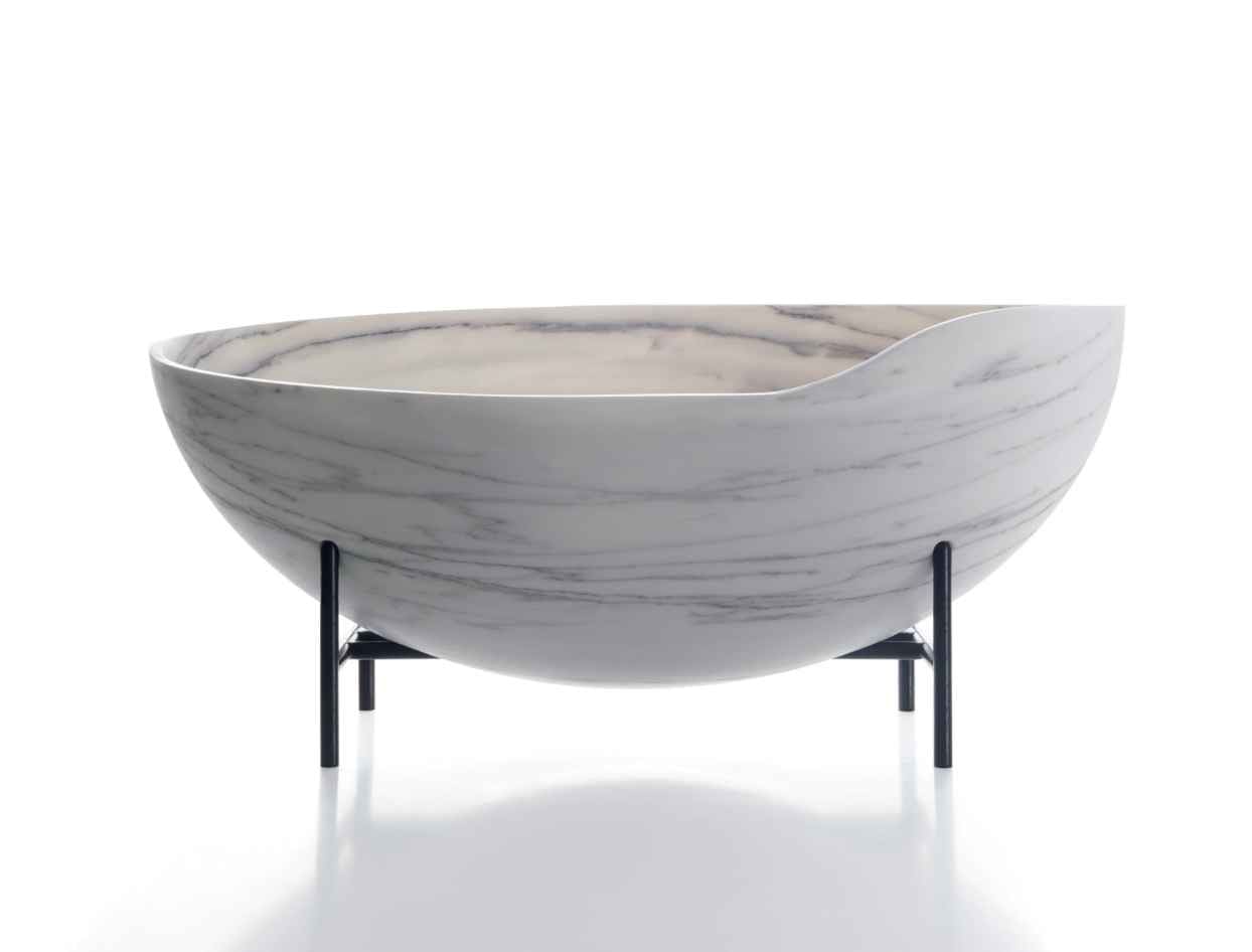 Kora stone bathtub